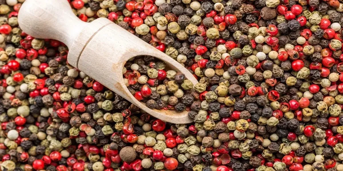 خواص دمنوش فلفل سیاه برای کاهش وزن و گوارش